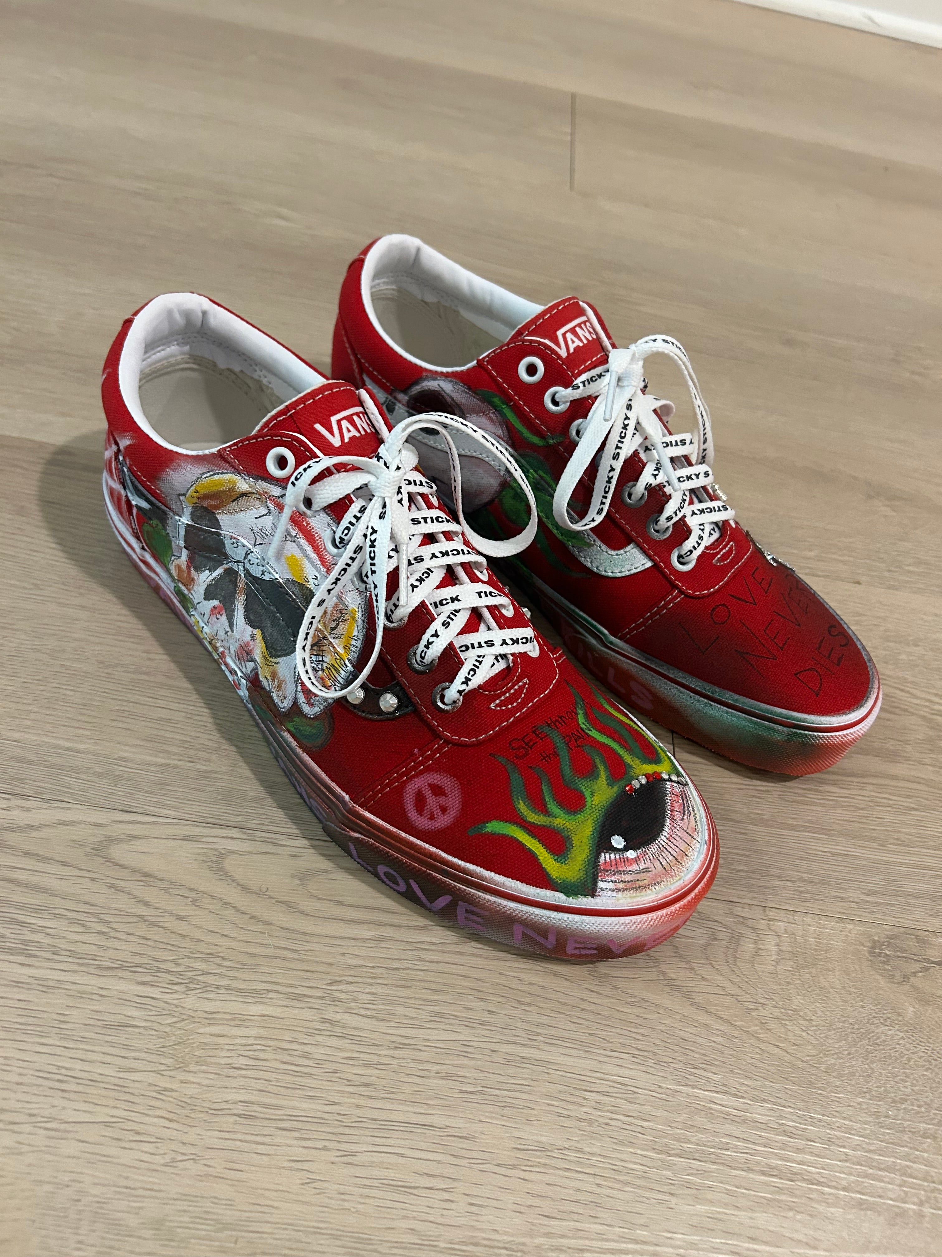 Sticky “LND-01” Vans