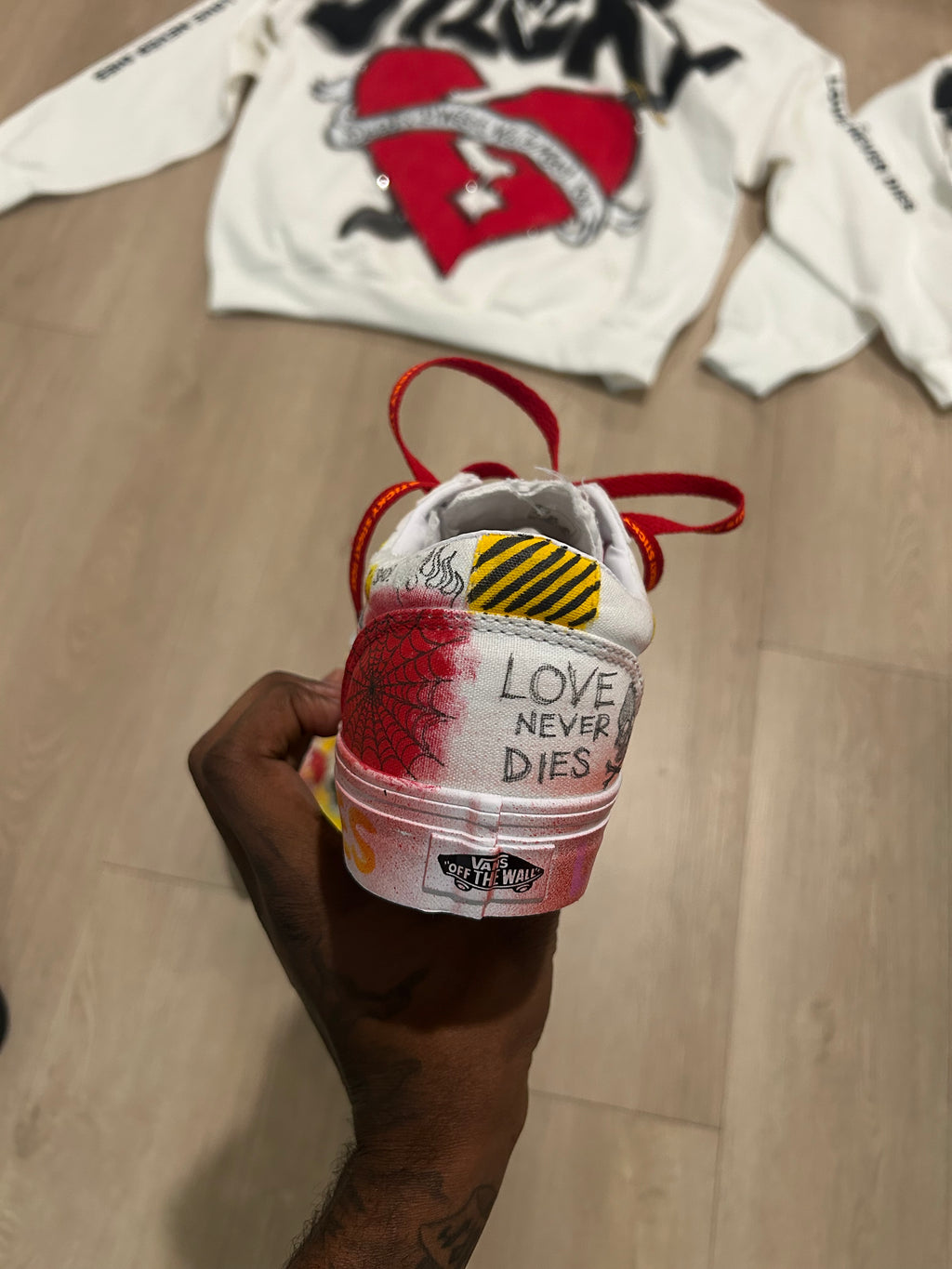 Sticky “LND-02” Vans