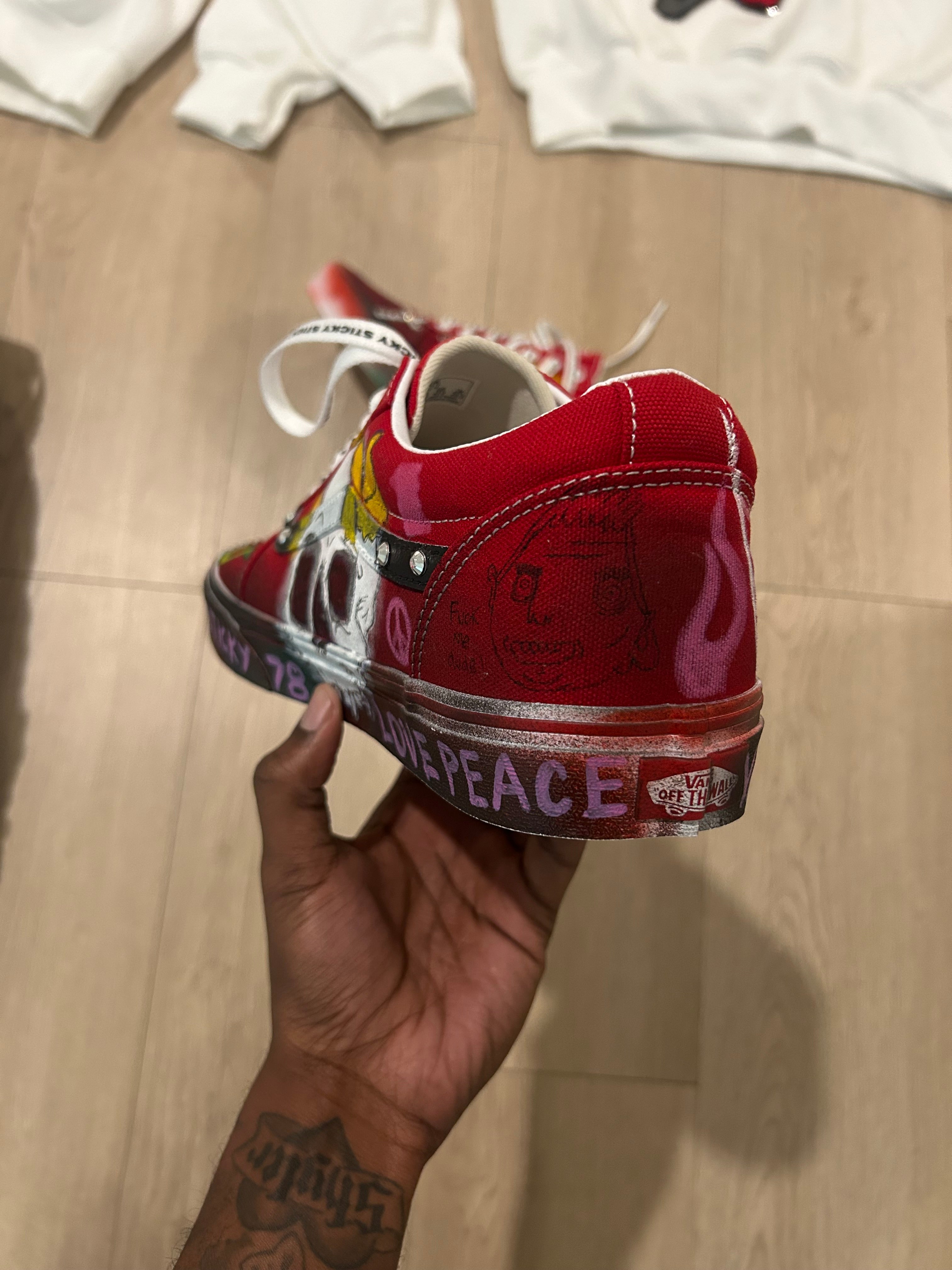 Sticky “LND-01” Vans