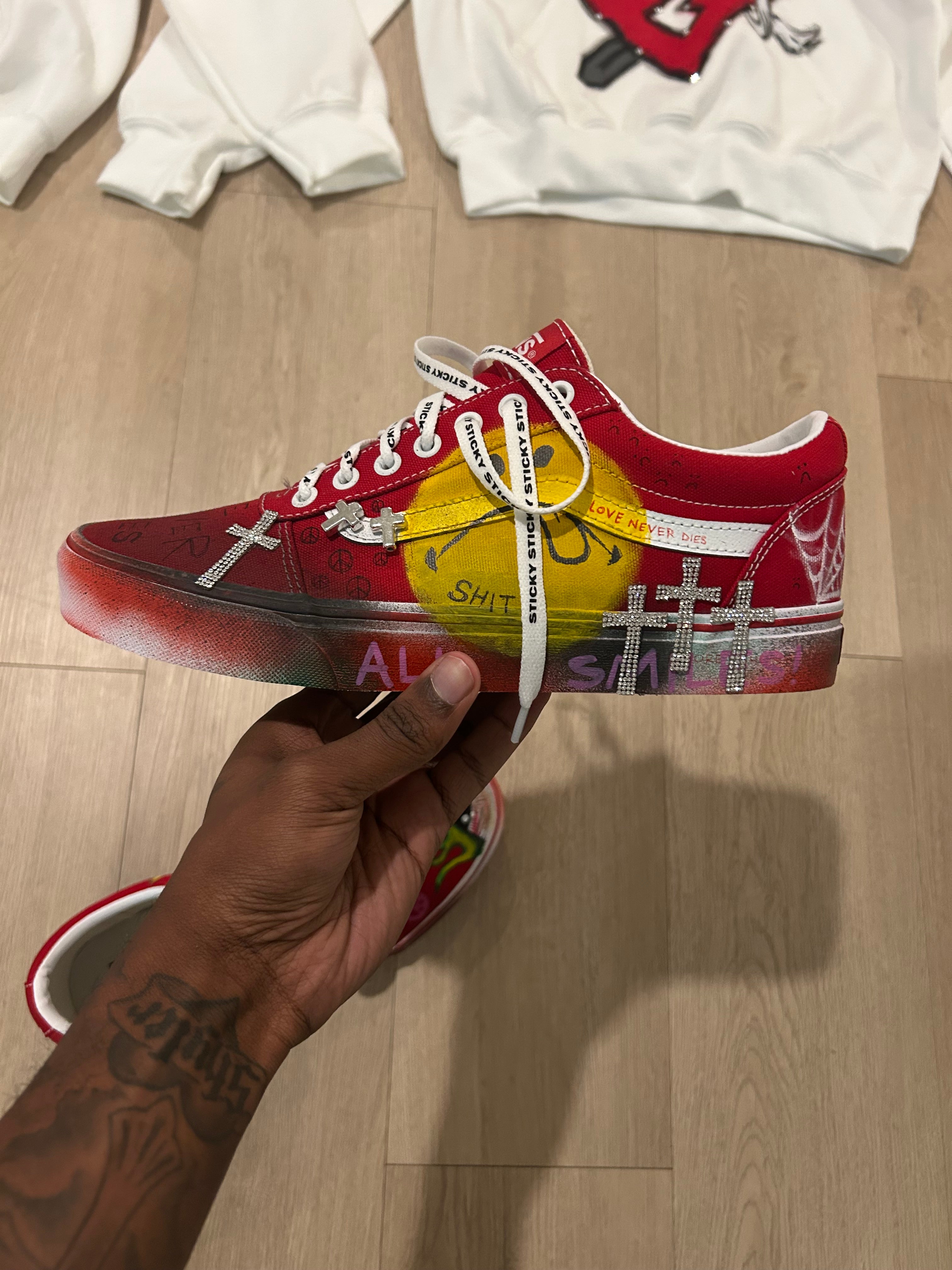 Sticky “LND-01” Vans