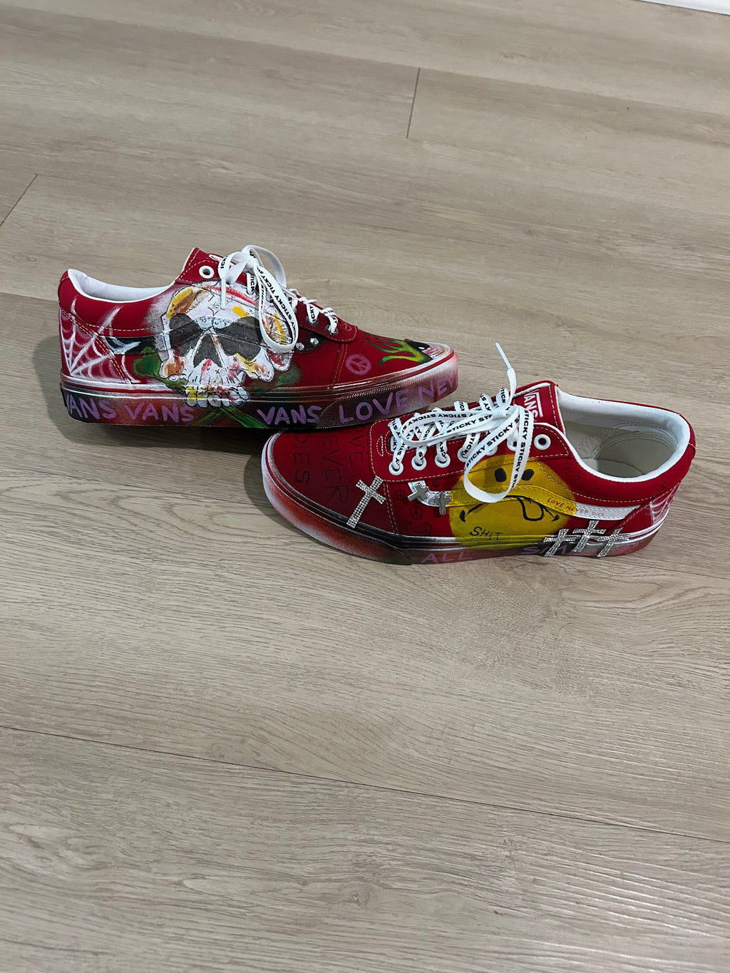 Sticky “LND-01” Vans